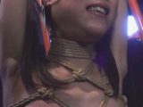 緊縛で動けない美少女責め