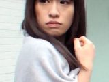 下着を見せてくれたら謝礼を出すと！衛星放送の番組のアンケートに誘われた若奥様！車の中でノリ良く下着を剥ぎとられ電マでパイパンマ○コは大洪水！？