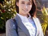 一流企業で働くエリートOL【ひとみ】さん マジックミラー号 「下着メーカーのモニター調査」と称して生おっぱいをモミモミしながらインタビュー 清純そうな見た目からは想像もつかない超ドえろ発言連発！敏感な美乳をもみほぐされて激ピストンでイキまくり！