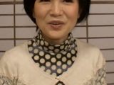 ショートヘアーの落ち着いた清楚な奥様は旦那との2年以上のレスに耐えかねてAV出演！性欲MAXの淫乱SEX！